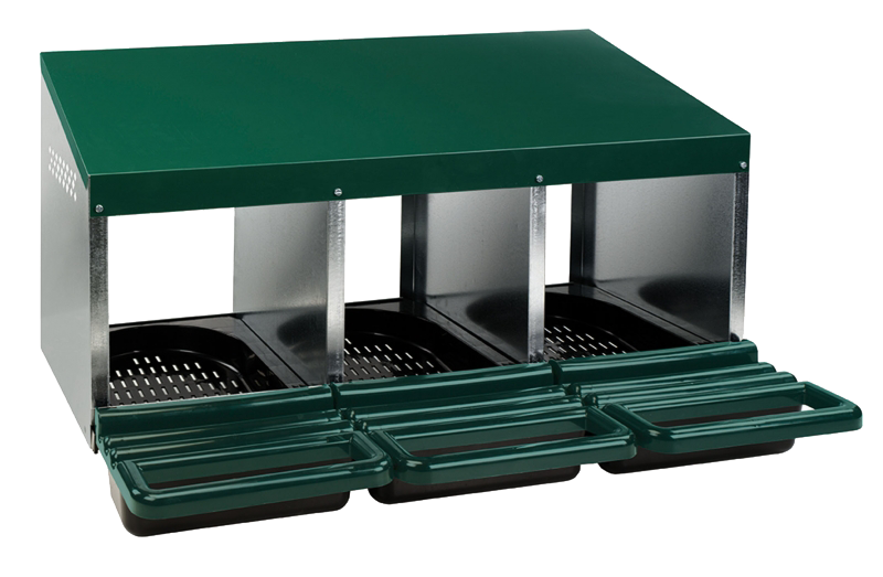 Pluimvee met 3 x legnest met plastic vloer